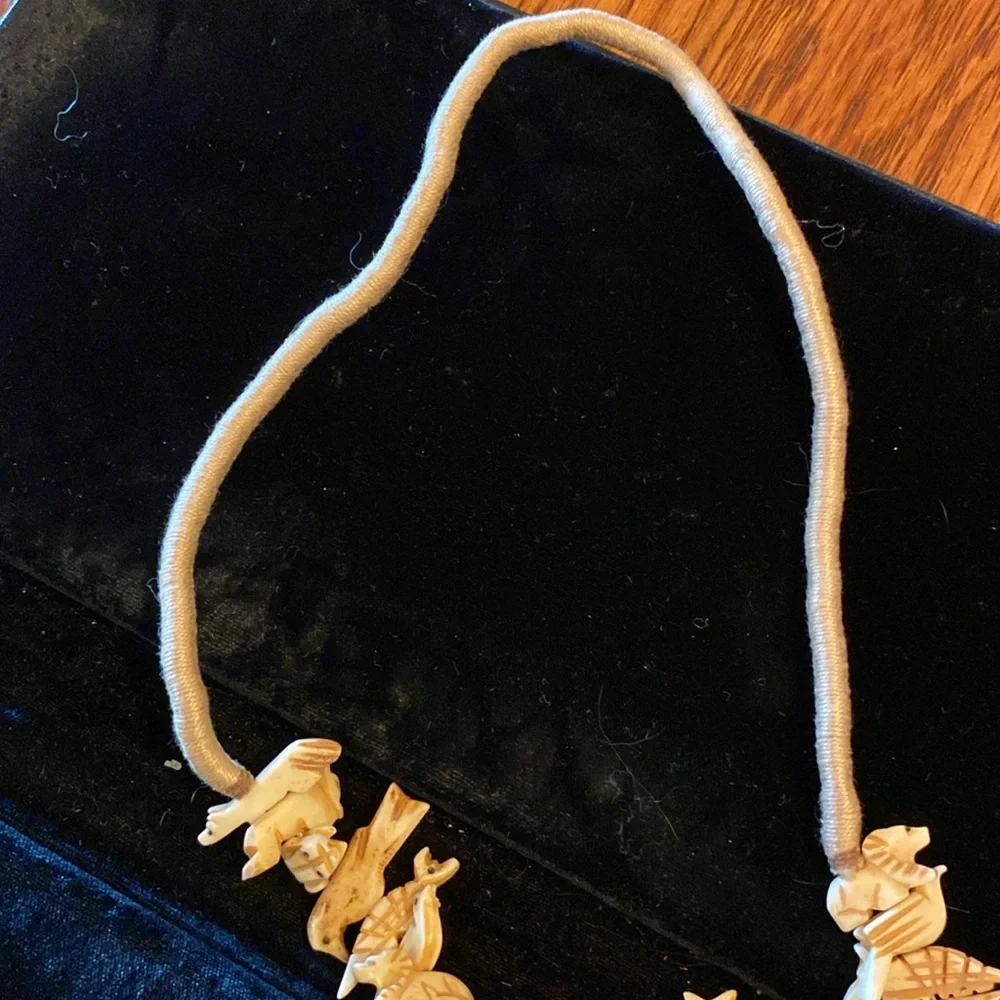 Native American Fetish Necklace - Picture 5 of 7